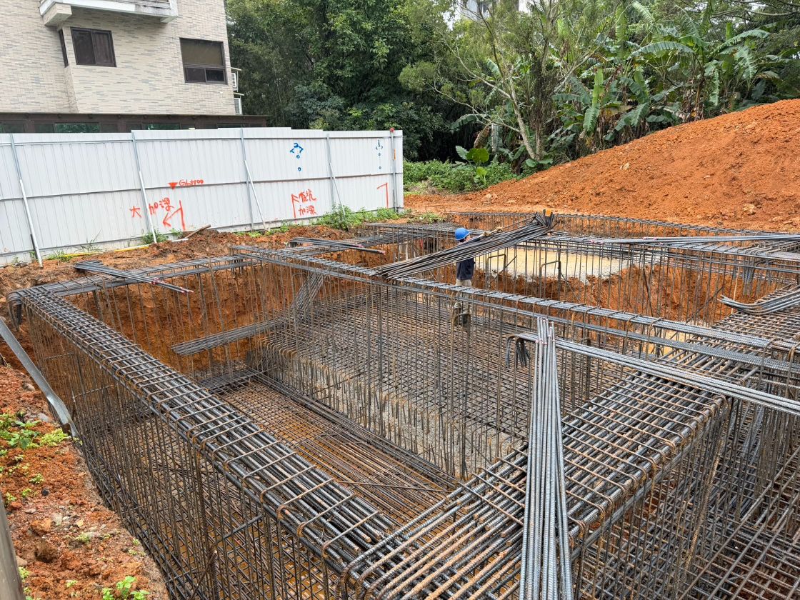 天丞晶綻-健行段 (FS地梁鋼筋綁紮 2025/12/31)