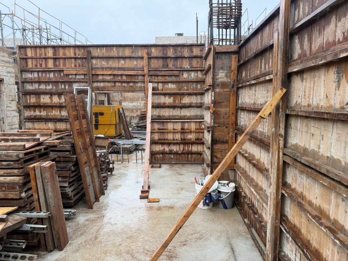 天丞晶綻-健行段 (2F柱牆單面模組立(模板) 2026/04/07)